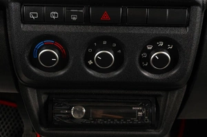 Внедорожник ВАЗ (LADA) 4x4 (Нива) 2020 года, 749000 рублей, Тюмень
