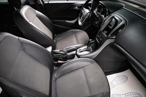 Хетчбэк Opel Astra 2011 года, 619000 рублей, Сургут