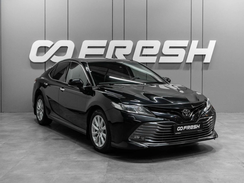 Седан Toyota Camry 2019 года, 2999000 рублей, Тюмень