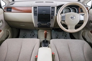 Седан Nissan Tiida Latio 2010 года, 649000 рублей, Красноярск