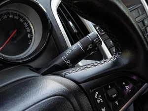 Хетчбэк Opel Astra GTC 2012 года, 850000 рублей, Краснодар