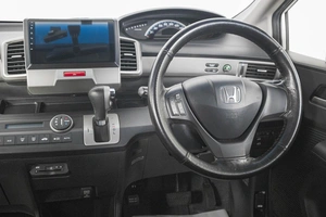 Минивэн Honda Freed 2014 года, 1199000 рублей, Кемерово