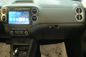 Внедорожник Volkswagen Tiguan 2013 года, 1719000 рублей, Омск