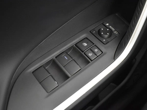 Внедорожник Toyota RAV4 2025 года, 3999000 рублей, Казань