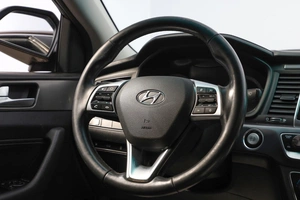Седан Hyundai Sonata 2019 года, 1709000 рублей, Новосибирск
