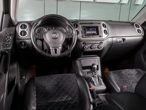 Внедорожник Volkswagen Tiguan 2016 года, 1589000 рублей, Воронеж
