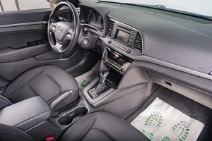 Седан Hyundai Elantra 2018 года, 1789000 рублей, Томск