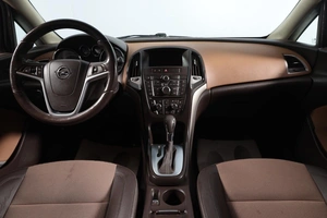 Хетчбэк Opel Astra 2014 года, 989000 рублей, Новосибирск
