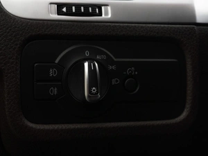 Внедорожник Volkswagen Touareg 2016 года, 3279000 рублей, Тюмень