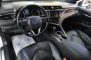 Седан Toyota Camry 2019 года, 2459000 рублей, Омск
