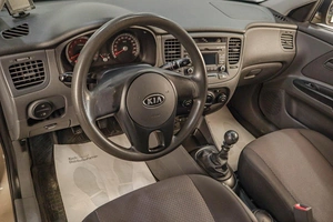 Седан Kia Rio 2010 года, 589000 рублей, Челябинск