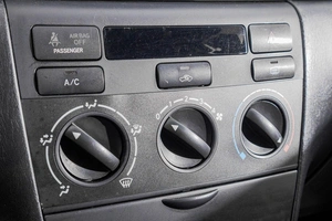 Хетчбэк Toyota Corolla 2005 года, 649000 рублей, Барнаул