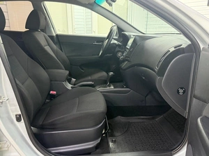 Хетчбэк Hyundai i30 2010 года, 680000 рублей, Ачинск