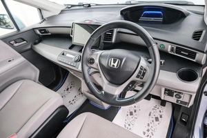 Минивэн Honda Freed 2012 года, 999000 рублей, Красноярск