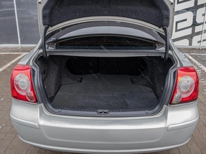 Седан Toyota Avensis 2008 года, 835000 рублей, Краснодар