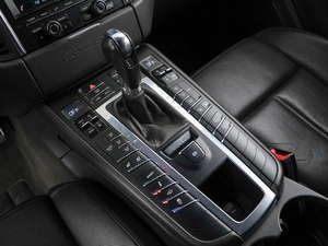 Внедорожник Porsche Macan Turbo 2015 года, 2700055 рублей, Москва