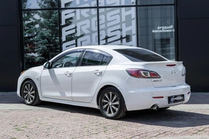 Седан Mazda 3 2011 года, 1200000 рублей, Ульяновск