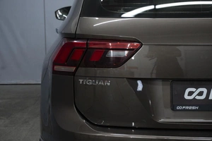 Внедорожник Volkswagen Tiguan 2017 года, 1980000 рублей, Омск