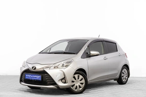Хетчбэк Toyota Vitz 2019 года, 1489000 рублей, Барнаул
