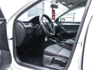 Лифтбек Skoda Octavia 2015 года, 1048000 рублей, Красноярск