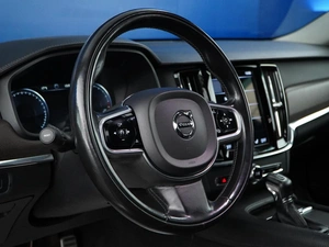 Универсал Volvo V90 Cross Country 2019 года, 2149046 рублей, Москва