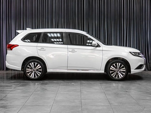 Внедорожник Mitsubishi Outlander 2022 года, 3149000 рублей, Тюмень