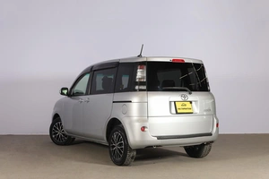 Минивэн Toyota Sienta 2013 года, 899000 рублей, Новосибирск