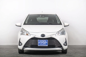 Хетчбэк Toyota Vitz 2017 года, 1049000 рублей, Томск