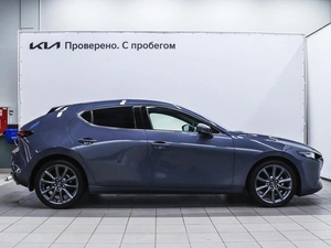 Хетчбэк Mazda 3 2019 года, 1699000 рублей, Красноярск