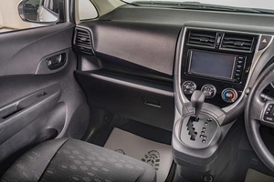 Хетчбэк Toyota Ractis 2014 года, 1219000 рублей, Томск