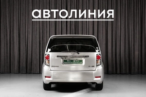 Универсал Toyota Corolla Rumion 2011 года, 930000 рублей, Красноярск