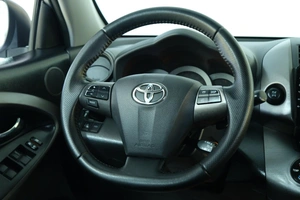Внедорожник Toyota RAV4 2012 года, 1519000 рублей, Омск