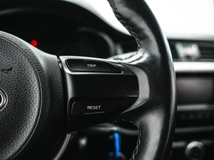 Седан Kia Rio 2019 года, 1350000 рублей, Красноярск