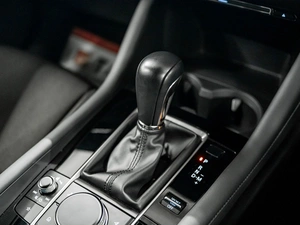 Хетчбэк Mazda 3 2021 года, 1800000 рублей, Красноярск