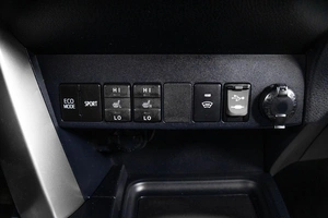 Внедорожник Toyota RAV4 2017 года, 2159000 рублей, Пермь