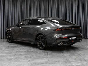 Лифтбек Changan UNI-V 2023 года, 2399000 рублей, Тюмень