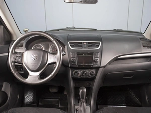 Хетчбэк Suzuki Swift 2011 года, 710000 рублей, Омск