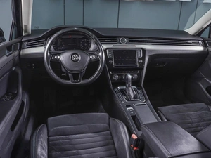 Седан Volkswagen Passat 2016 года, 1800000 рублей, Ростов-на-Дону
