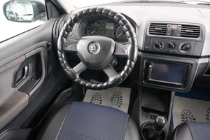 Хетчбэк Skoda Fabia 2013 года, 649000 рублей, Красноярск