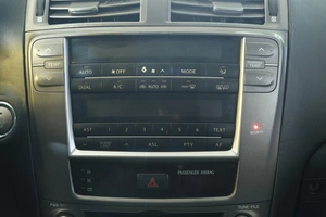 Седан Lexus IS 2007 года, 989000 рублей, Омск