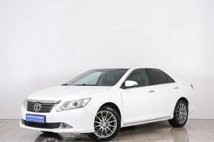 Седан Toyota Camry 2014 года, 1799000 рублей, Красноярск