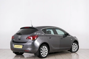 Хетчбэк Opel Astra 2011 года, 629000 рублей, Красноярск