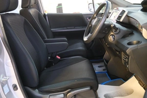Минивэн Honda Freed 2012 года, 1079000 рублей, Омск