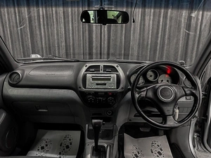 Внедорожник Toyota RAV4 2003 года, 680000 рублей, Красноярск