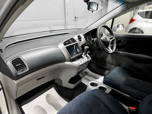 Минивэн Honda Stream 2009 года, 949000 рублей, Красноярск