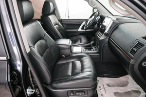 Внедорожник Toyota Land Cruiser 2018 года, 5999000 рублей, Красноярск
