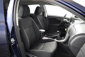 Седан Toyota Corolla 2012 года, 867100 рублей, Казань