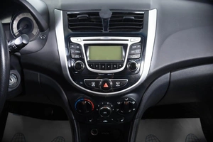 Седан Hyundai Solaris 2013 года, 579000 рублей, Пермь