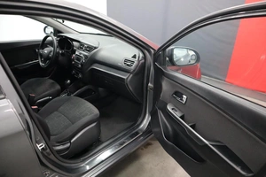 Седан Kia Rio 2013 года, 1160000 рублей, Курск