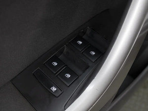 Хетчбэк Opel Astra 2011 года, 640000 рублей, Омск